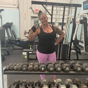 Meet your Posher, Leslee